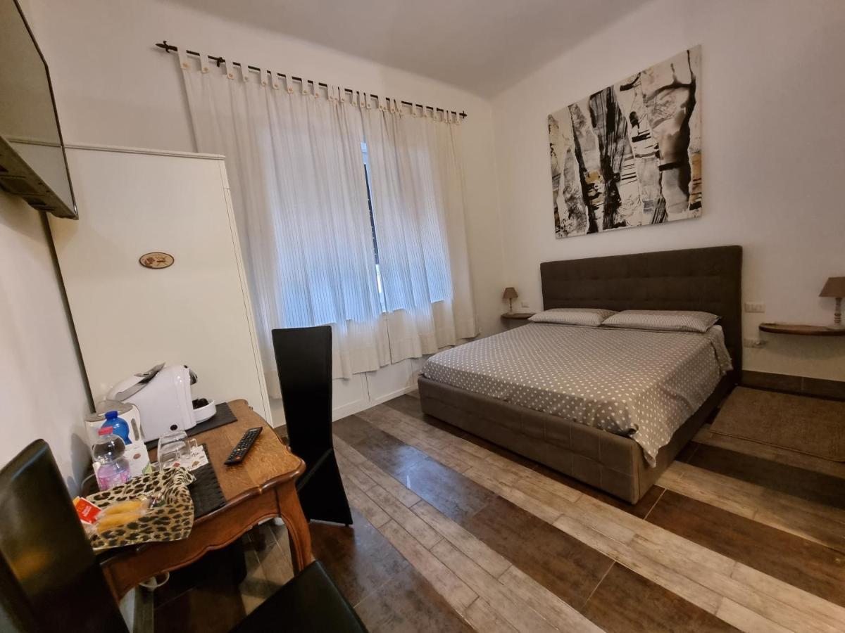 Double Room Private Bathroom